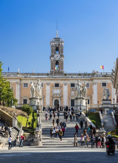 Rome Downtown Suite Bed and Breakfast Aracoeli image 3