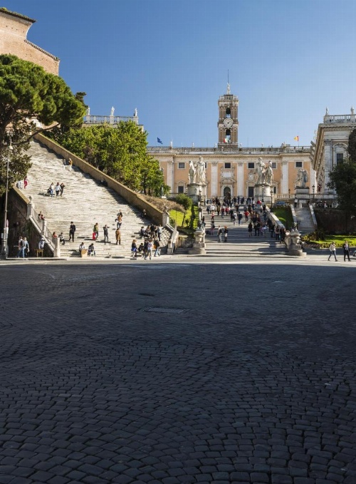 Rome Downtown Suite Bed and Breakfast Aracoeli image 6